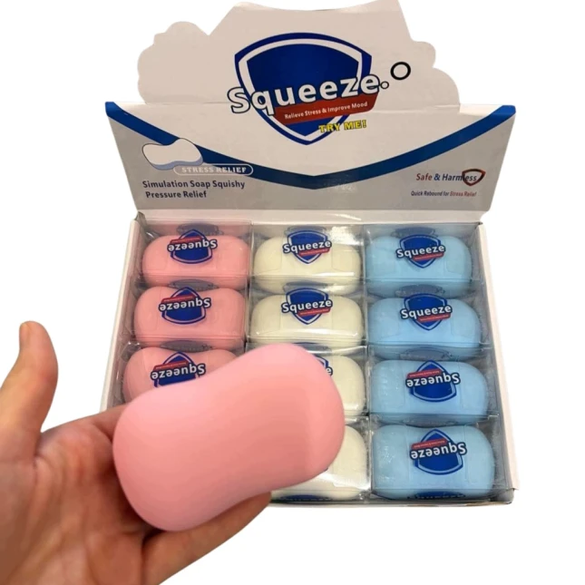 ZESTAW SQUISHY GNIOTKÓW MYSTERY BOX GNIOTKI 4 SZTUKI NIESPODZIANEK + 67