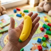 CHRUPIĄCY GNIOTEK BANAN CRUNCHY SQUISHY ANTYSTRESOWY DO ŚCISKANIA XXL SUPER